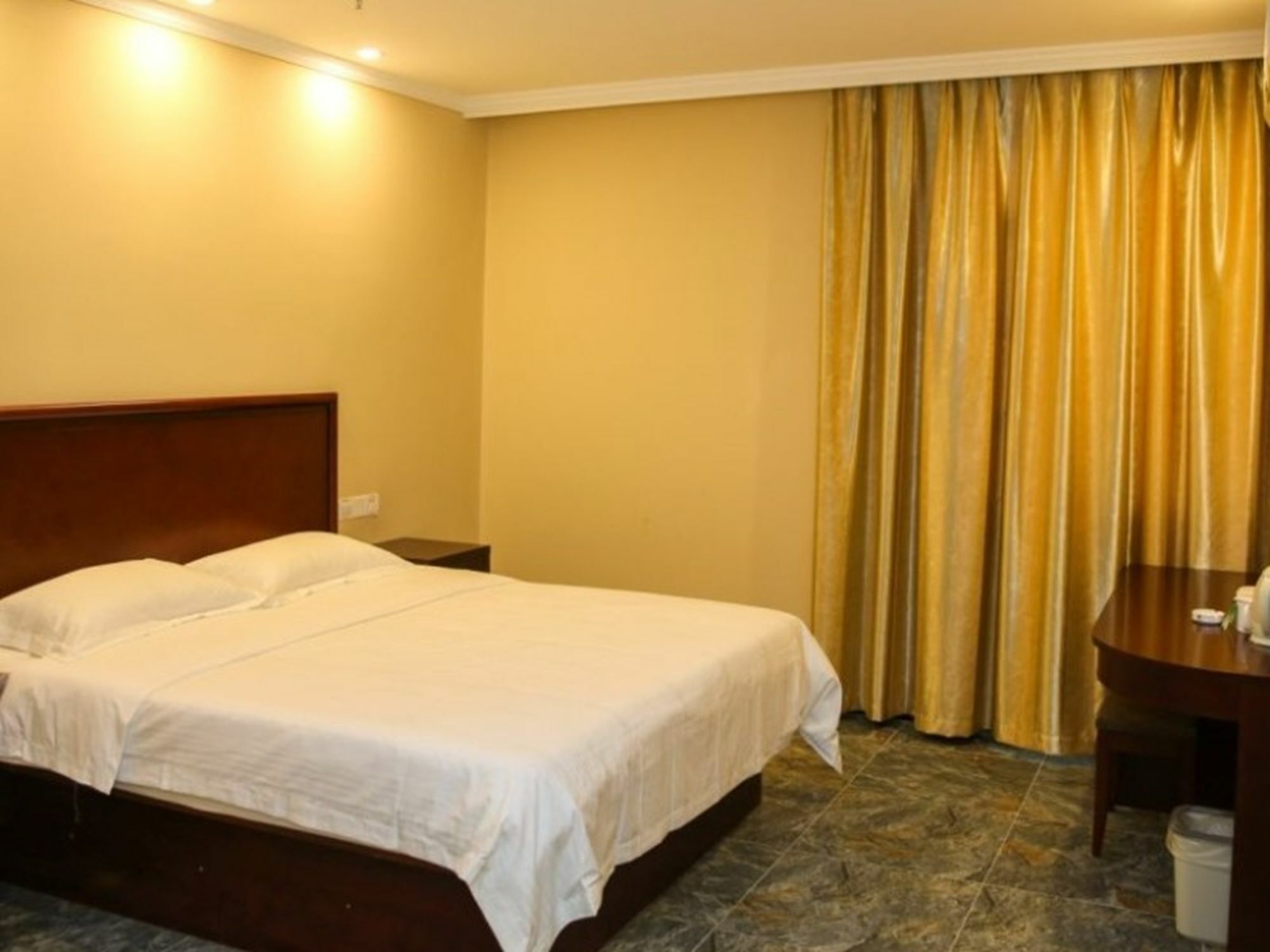 Greentree Inn Jiangsu Zhenjiang Dingmao Industrial Park Wode Square Express Hotel Εξωτερικό φωτογραφία